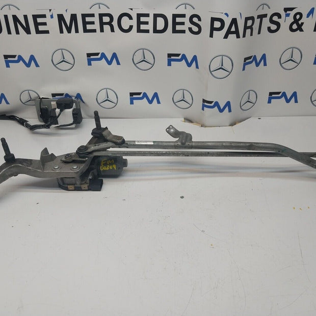 14-21 MERCEDES C CLASS WINDSCREEN WIPER MOTOR & LINKAGE FRONT A2058200940FM00209