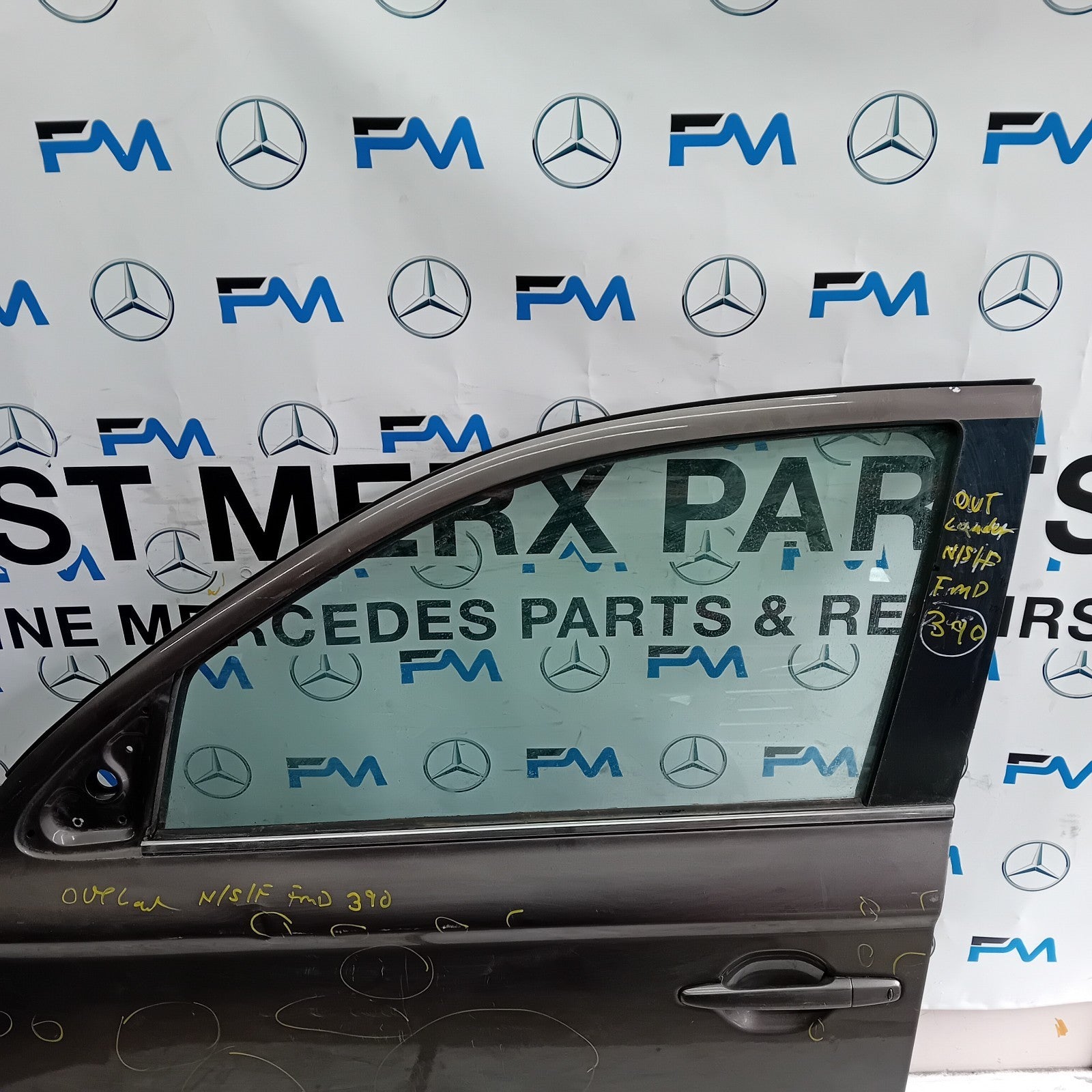 MITSUBISHI OUTLANDER MK3 PASSENGER FRONT DOOR NSF 2013  FMD390