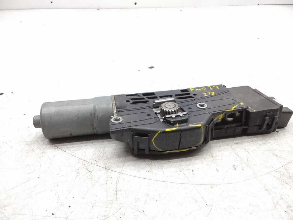 MERCEDES MERCEDES E-CLASS W213 SUNROOF MOTOR A2139062104 FMR39 (DAMAGED) 