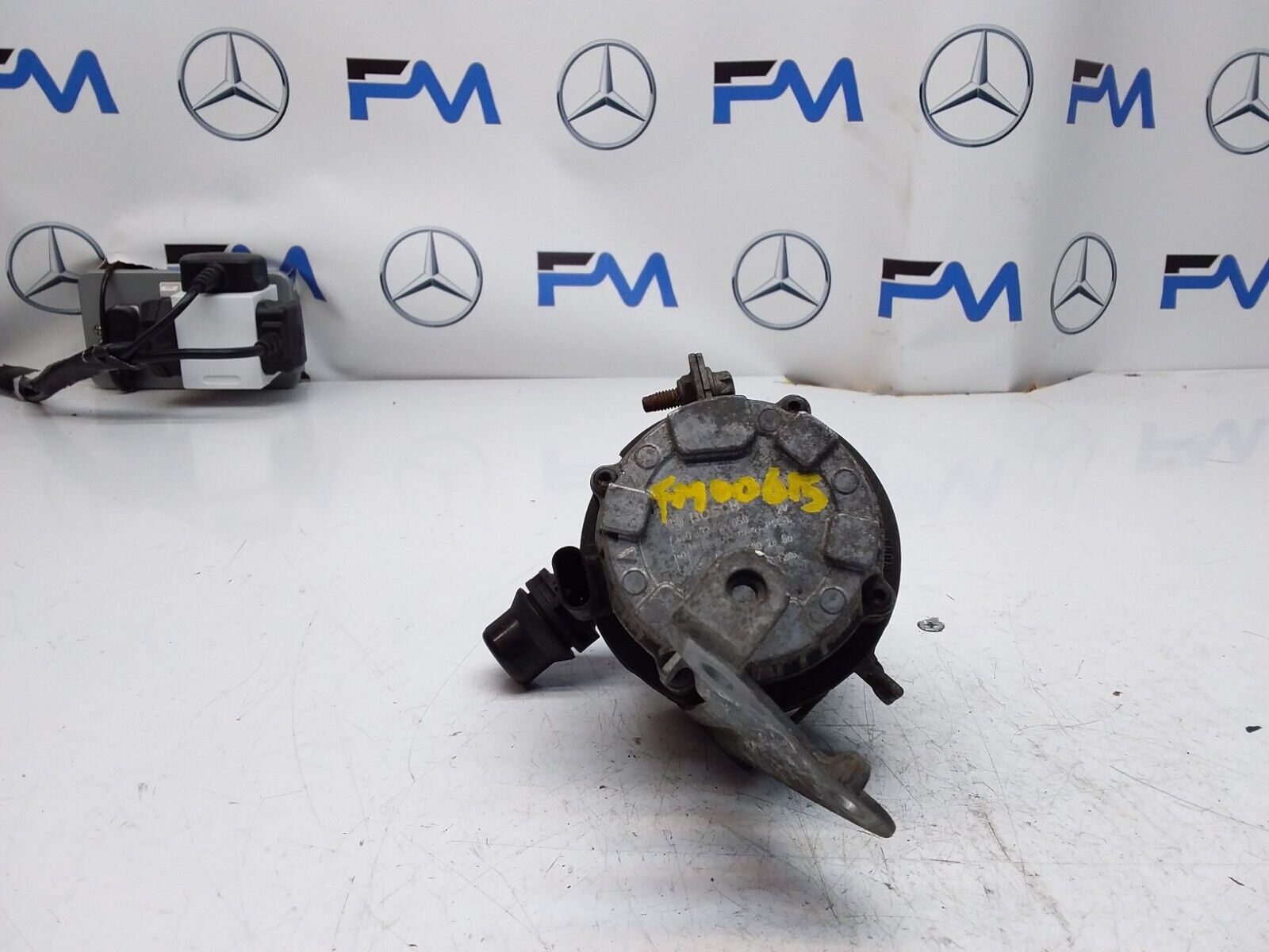 MERCEDES C-CLASS W205 ELECTRIC COOLER WATER PUMP A0005002686 FM00615