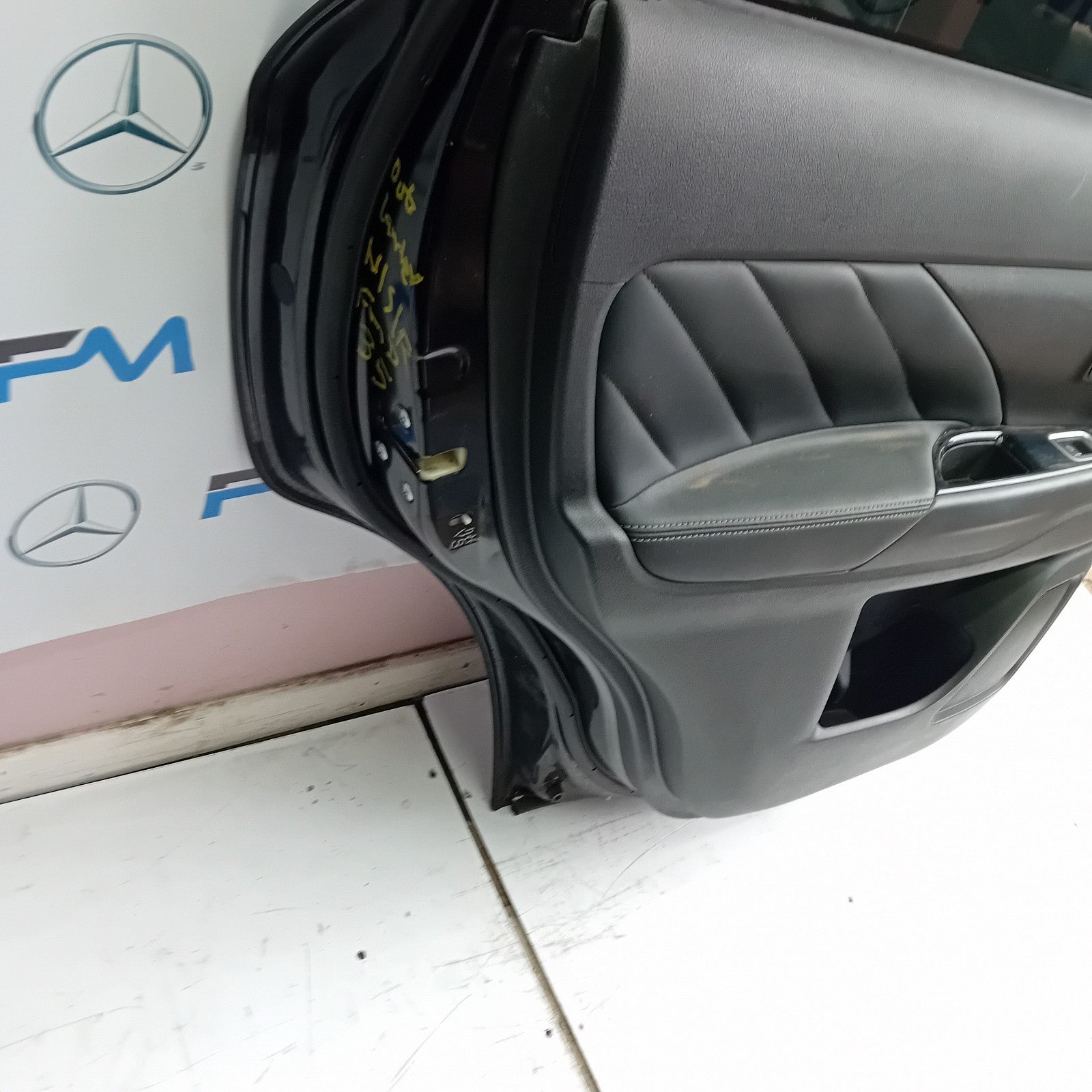 MITSUBISH OUTLANDER PASSENGER SIDE REAR DOOR N/S/R COMPLETE BLACK FMD35
