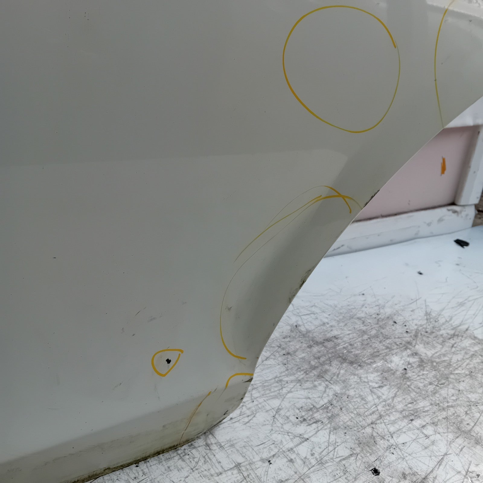 MERCEDES C-CLASS W204 SLN PASSENGER REAR DOOR NSR WHITE 2008-14 FMD422