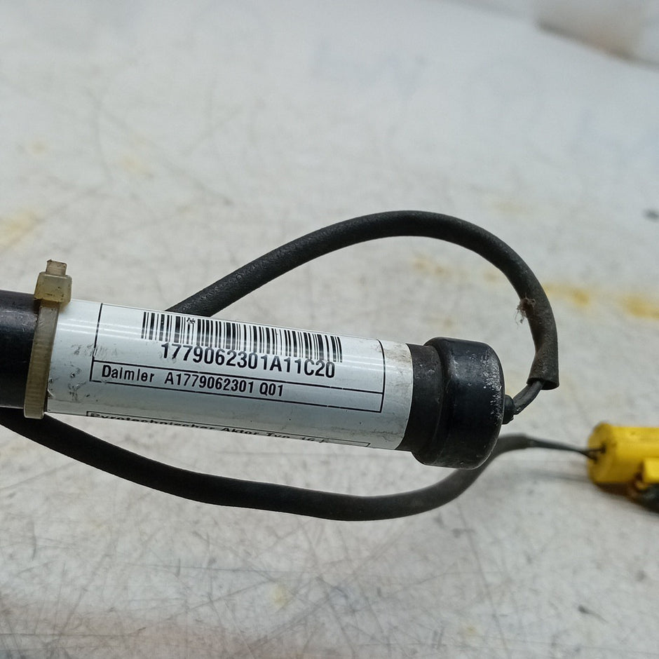 MERCEDES A CLASS W177 BONNET PEDESTRIAN ACTUATOR A1779062301 2018 FM001447