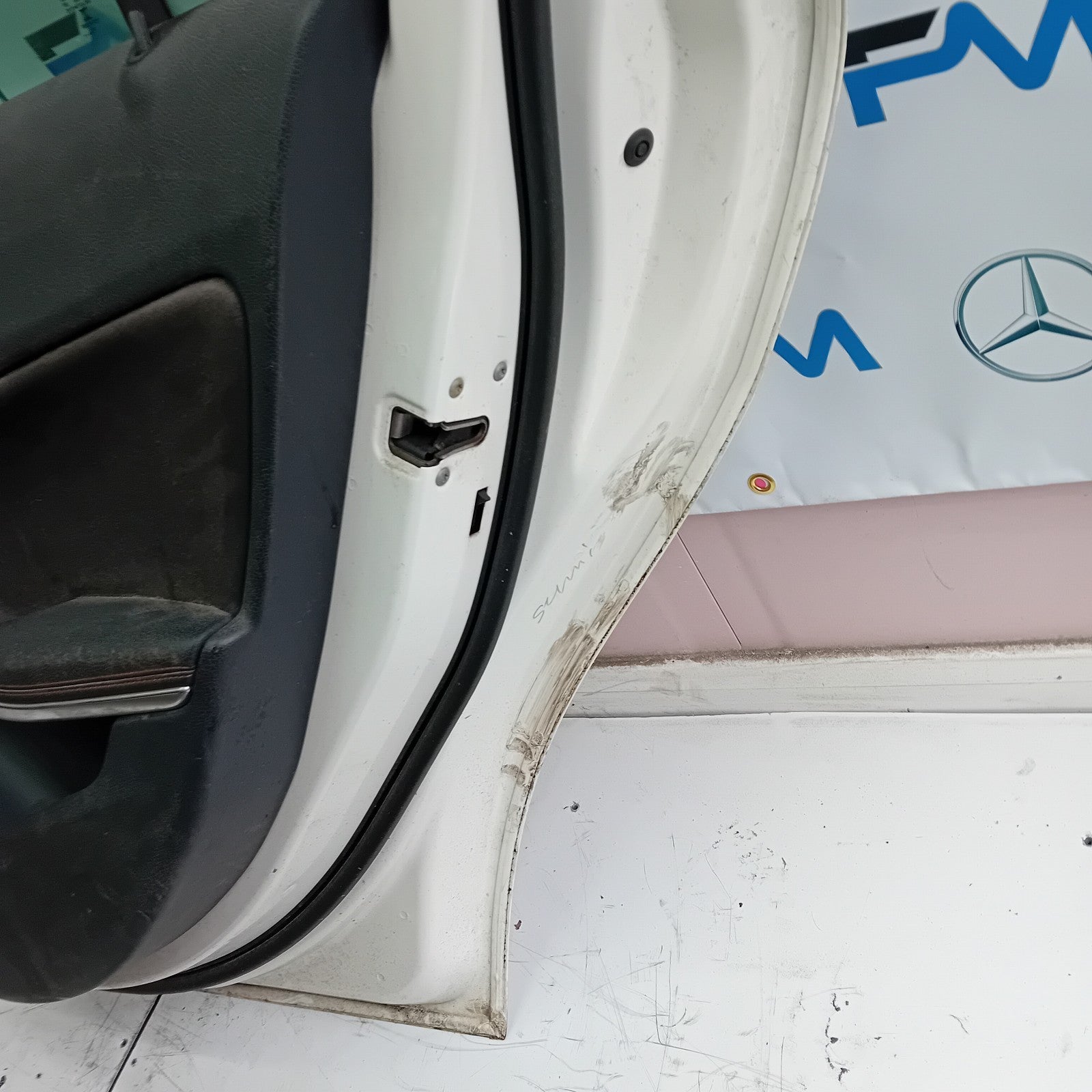 MERCEDES BENZ A-CLASS W176 DRIVER REAR DOOR (OFF SIDE REAR) WHITE FMD26
