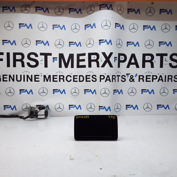 MERCEDES C-CLASS W205 2016 SAT NAV MULTIMEDIA SCREEN A2059004113 FM00685