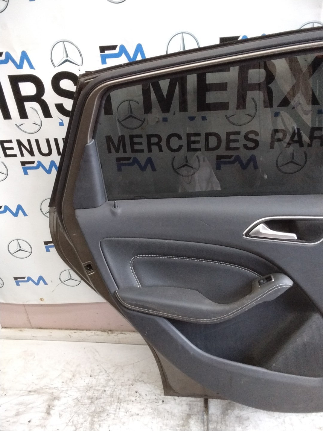 MERCEDES B-CLASS W246 DRIVER REAR DOOR OSR BROWN 2012-19 COMPLETE FMD324