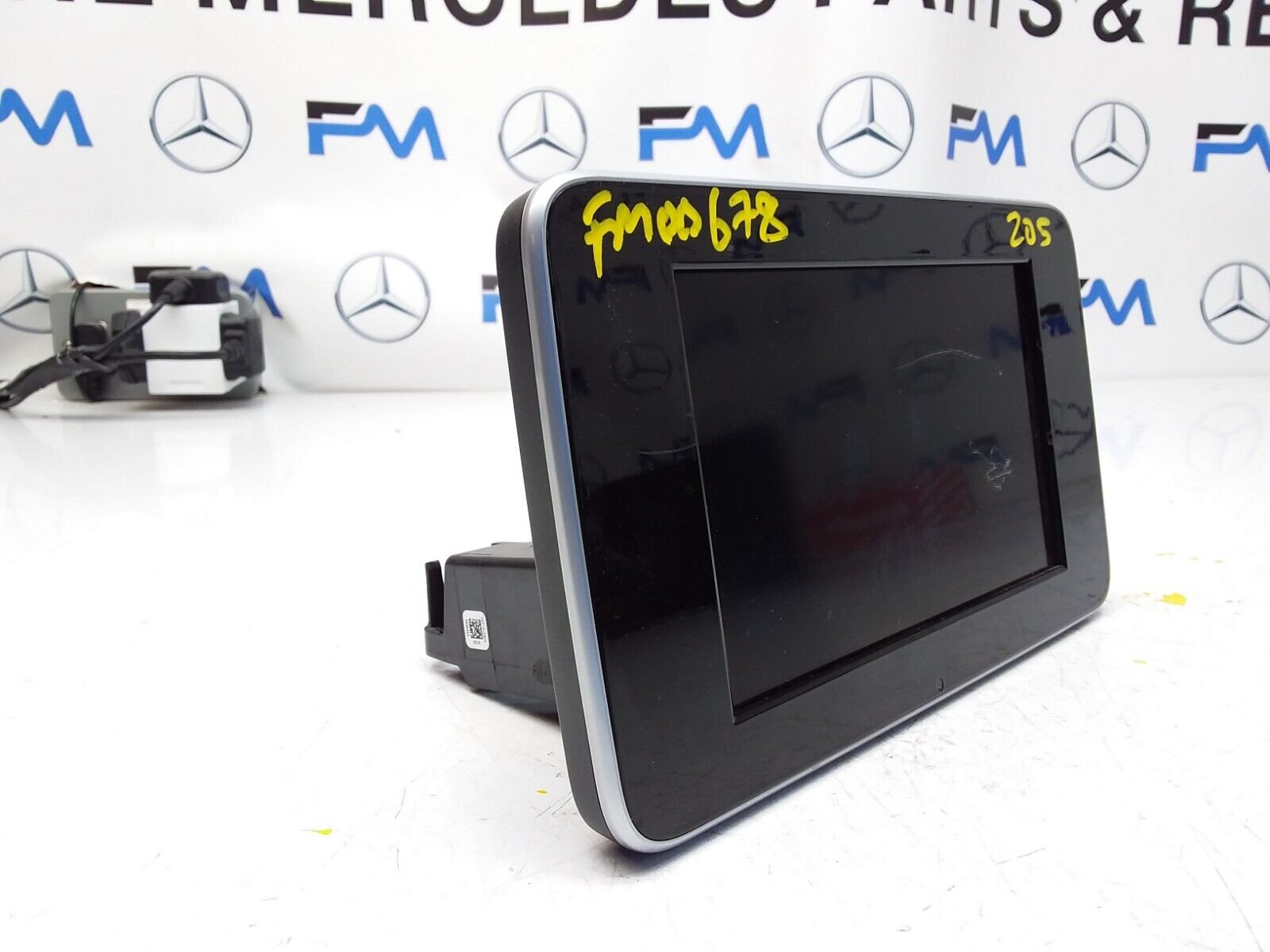 MERCEDES C-CLASS W205 2017 SAT NAV MULTIMEDIA SCREEN A2059004113 FM00678