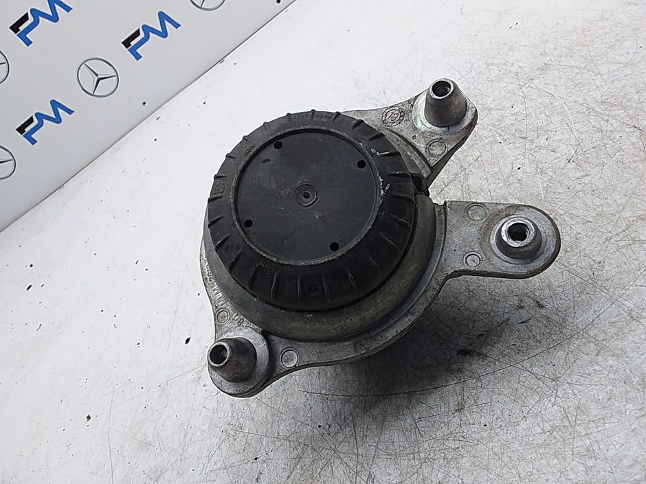 MERCEDES BENZ  E-CLASS W213  ENGINE MOUNT LEFT NS A2132400700 FMR338