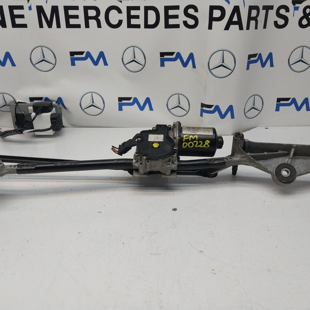 MERCEDES-BENZ A CLA GLA 2015-2018 Wiper Motor Front & Linkage A1769061900FM00228