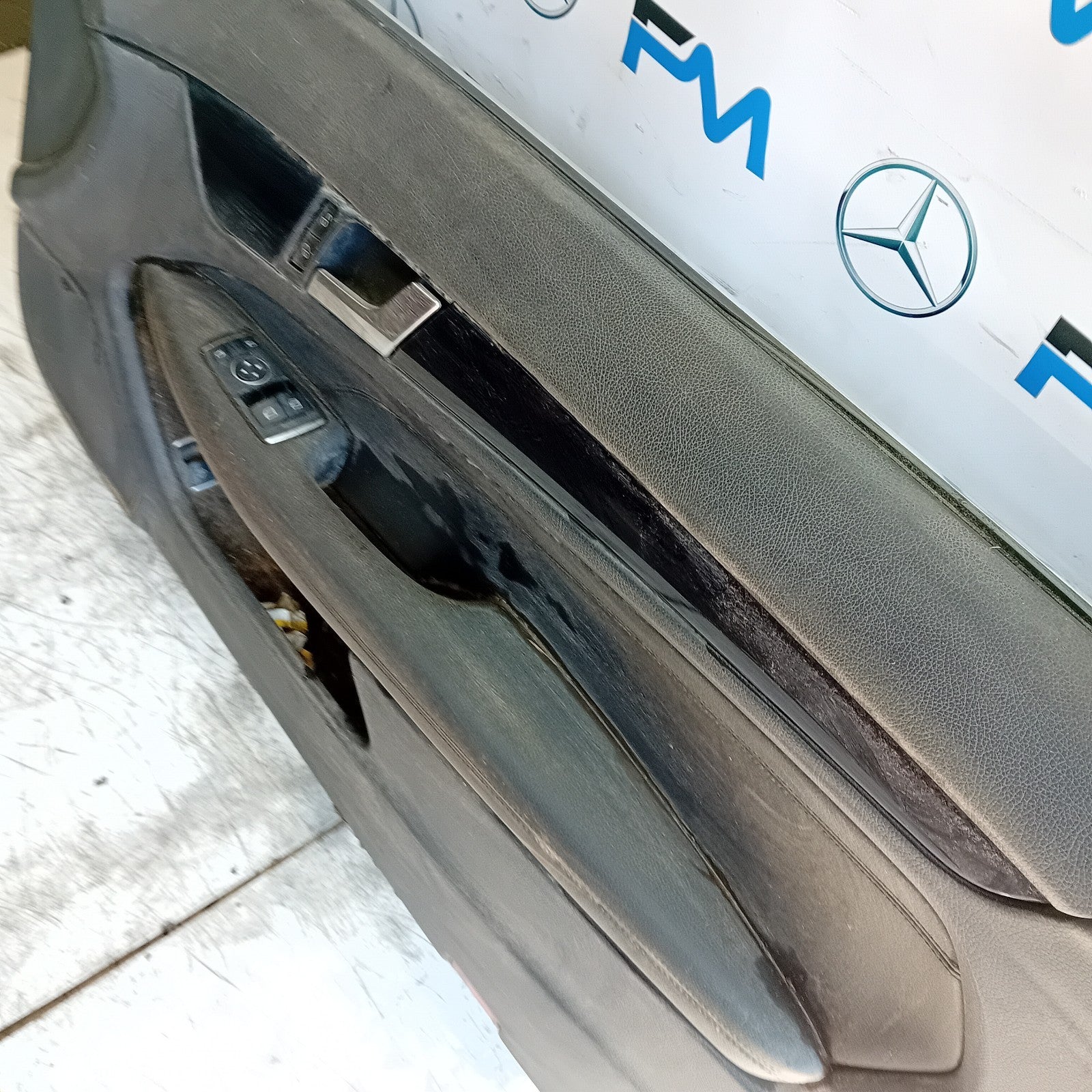 MERCEDES E-CLASS W213 DRIVER FRONT DOOR OSF 2016 ON BLACK COMPLETE  FMD517