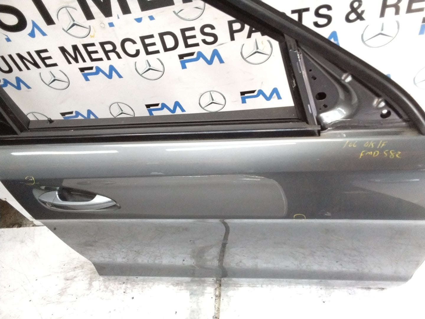 MERCEDES M-CLS W166  DRIVER REAR DOOR OSF GREY 2011-15 COMPLETE FMD582