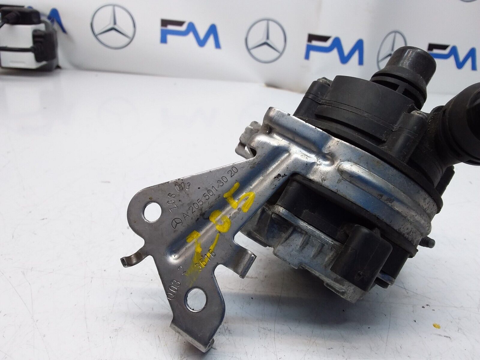 MERCEDES C-CLASS W205 ELECTRIC COOLER WATER PUMP A2055013020 FM00401