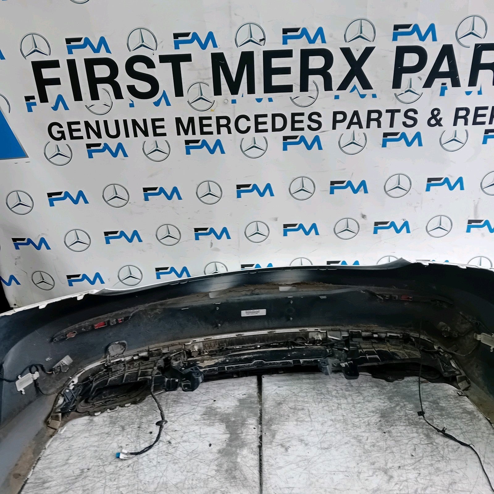 MERCEDES BENZ C-CLASS W205 COUPE REAR BUMPER 2014 WHITE COMPLETE FMX66