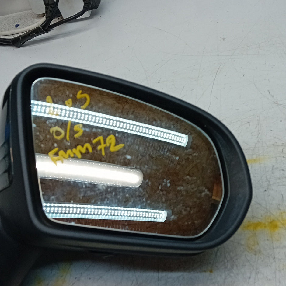 MERCEDES C-CLASS W205 DRIVER WING MIRROR OSF BLACK PL CAMERA FMM72