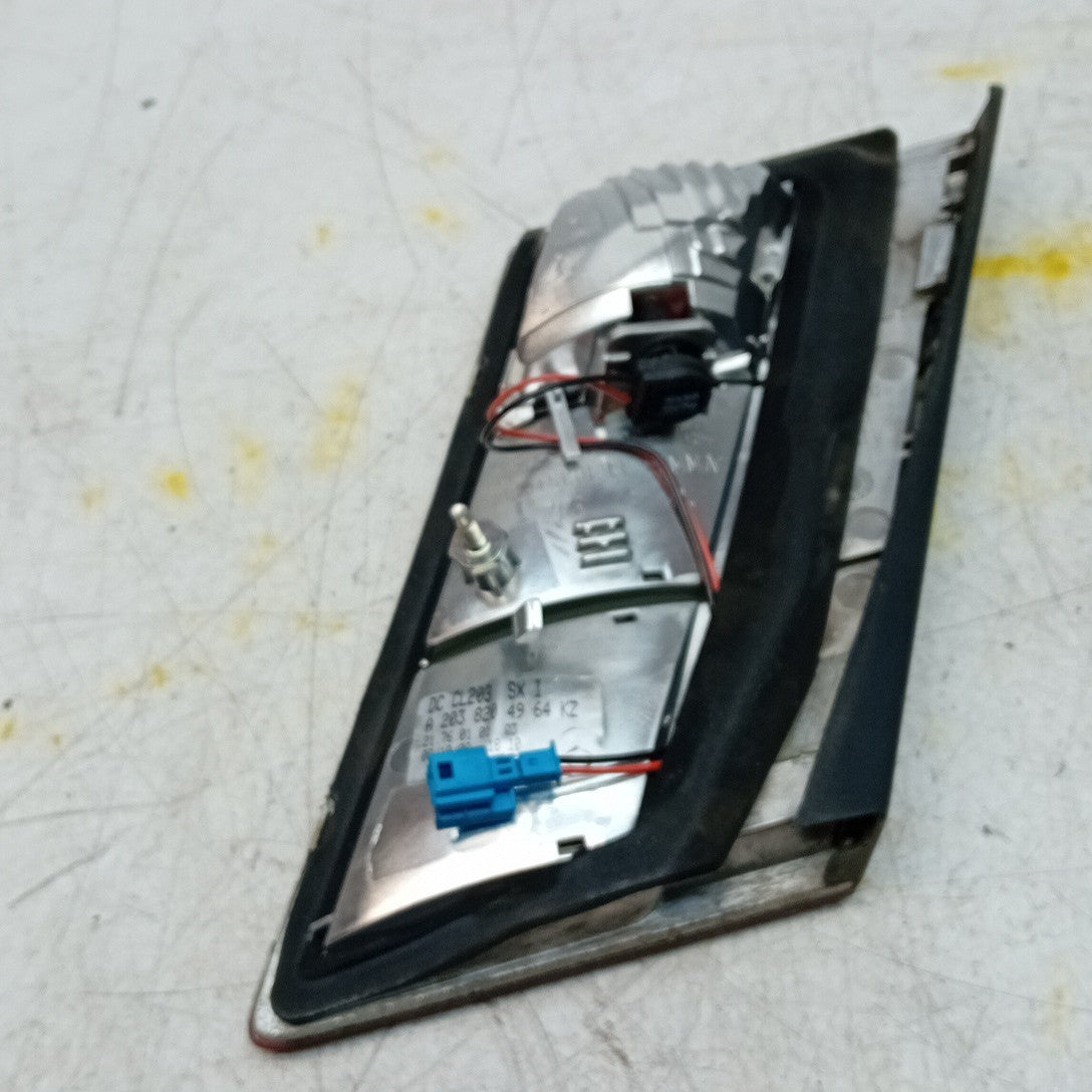 MERCEDES C-CLASS W203 ESTATE PASSENGER LEFT REAR TAIL LIGHT A2038204964 FMT274