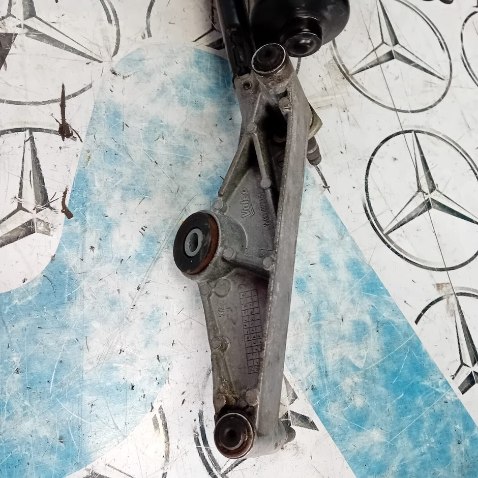 MERCEDES BENZ A-CLASS W176 WINDSCREEN WIPER MOTOR & LINKAGE A1769061900