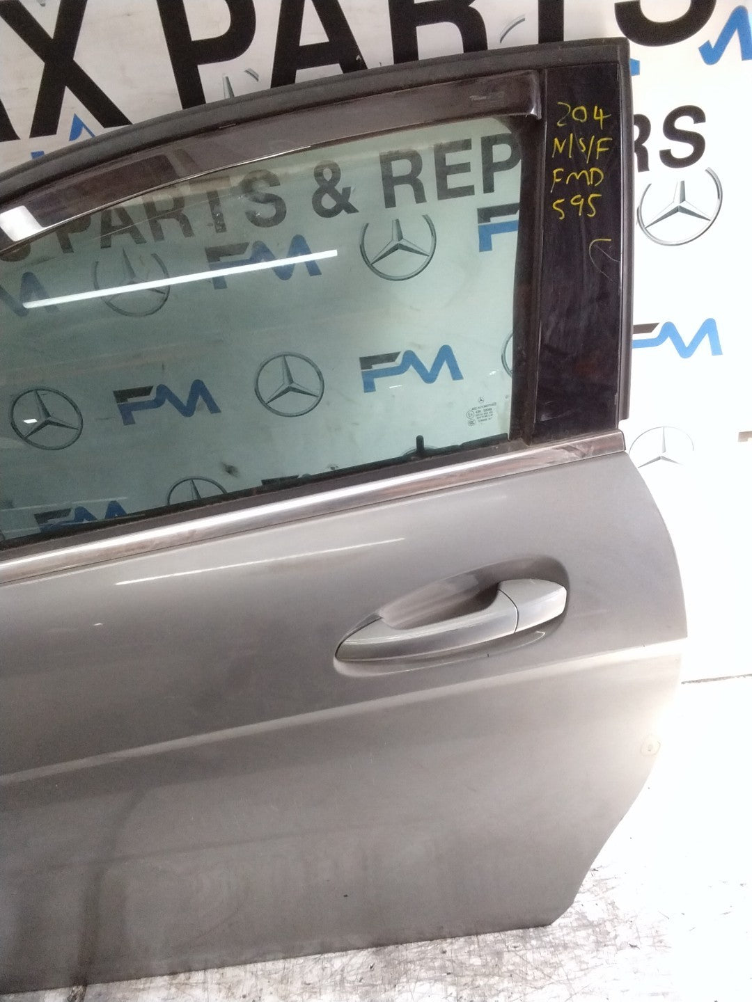 MERCEDES BENZ C-CLS W204 SLN PASSENGER FRONT DOOR NSF SILVER 2008-14  FMD595