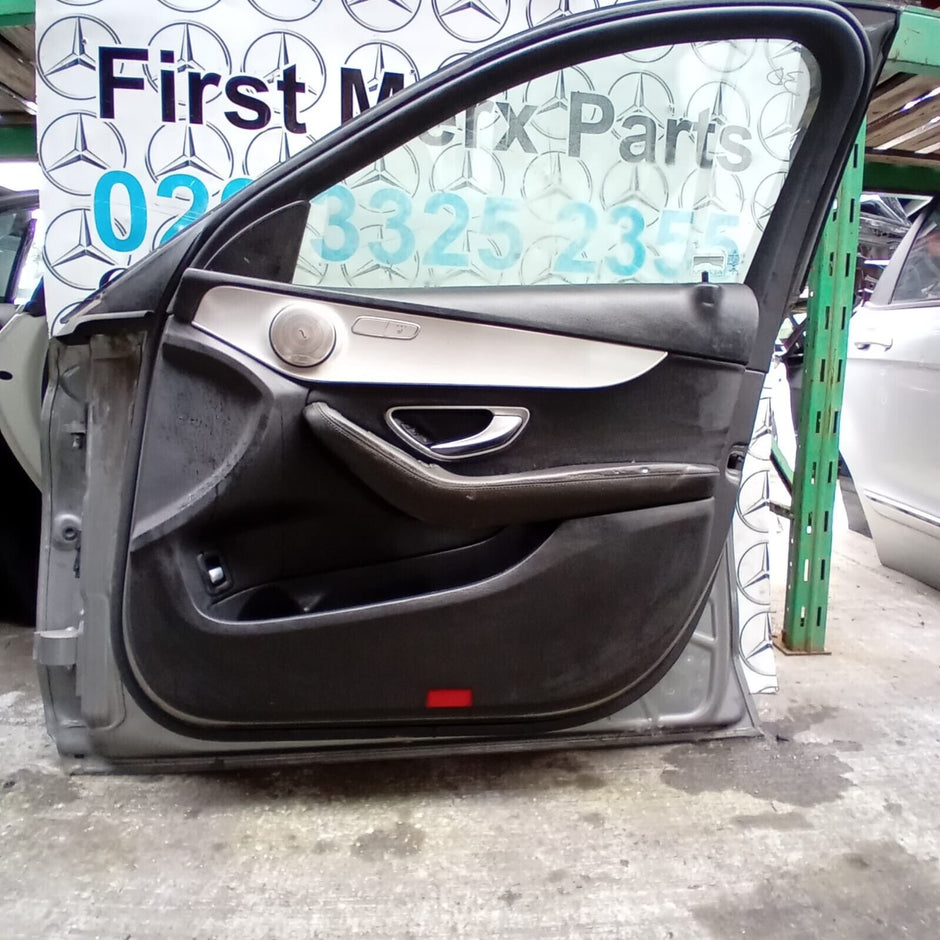 MERCEDES BENZ C-CLASS  W205  DRIVER SIDE FRONT DOOR ( OFF SIDE FRONT )