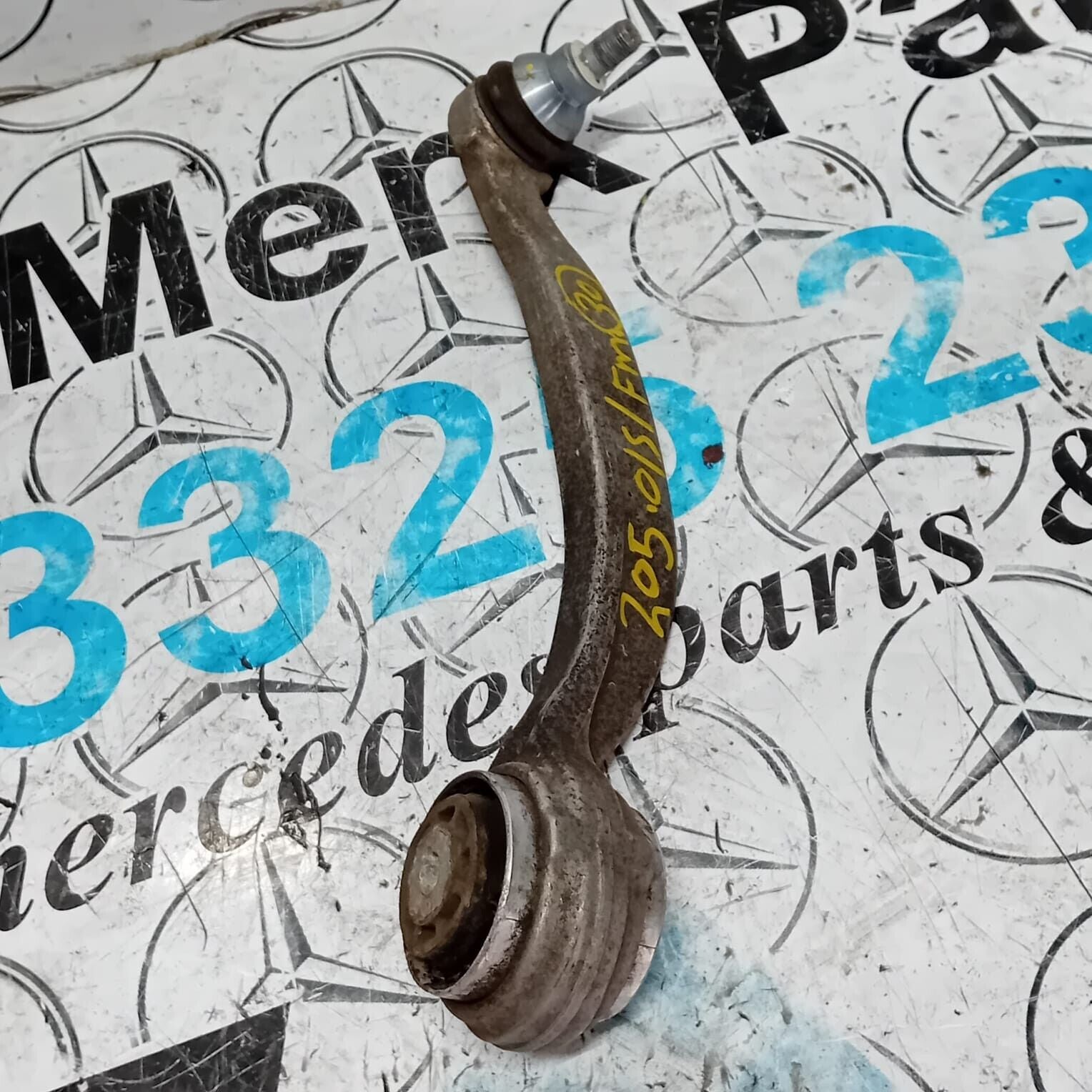 MERCEDES BENZ C-CLASS W205  DRIVER SIDE REAR LOWER CONTROL ARM