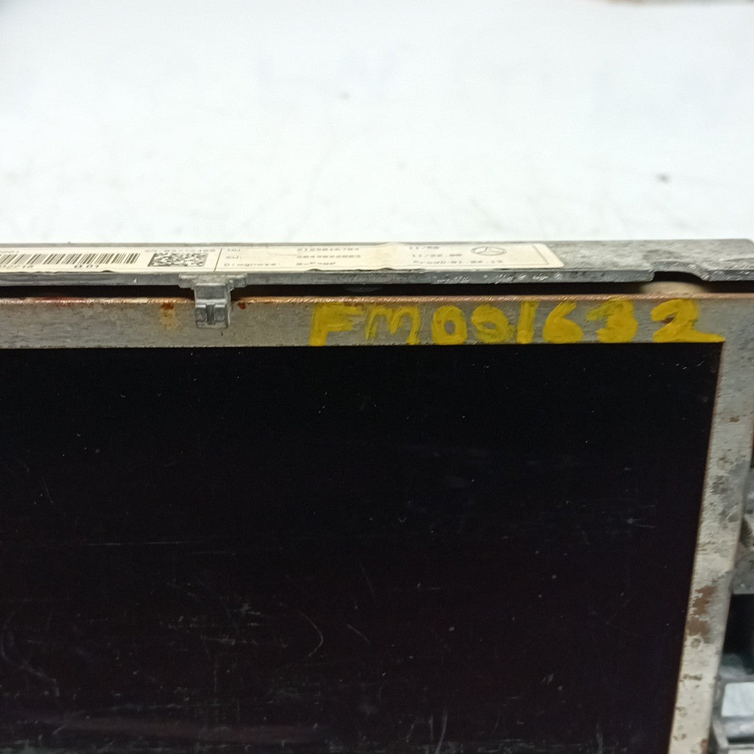 MERCEDES BENZ  E-CLASS W212  DISPLAY SCREEN A2129002216 2013 ON FM001632