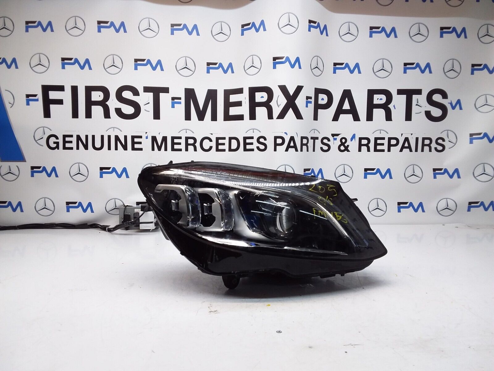 2018 MERCEDES C-CLASS W205 O/S HEADLIGHT COMPLETE  FACELIFT A2059069609 FMH53 
