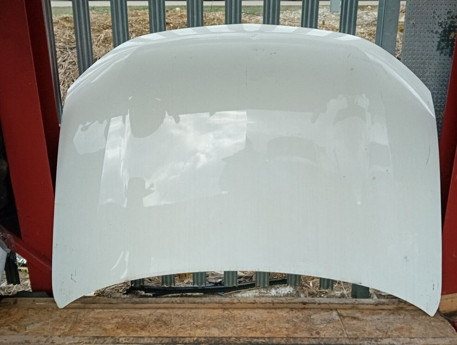 MITSUBISHI OUTLANDER MK3 BREAKING FRONT BONNET HOOD IN WHITE W13 DAMAGED 2013