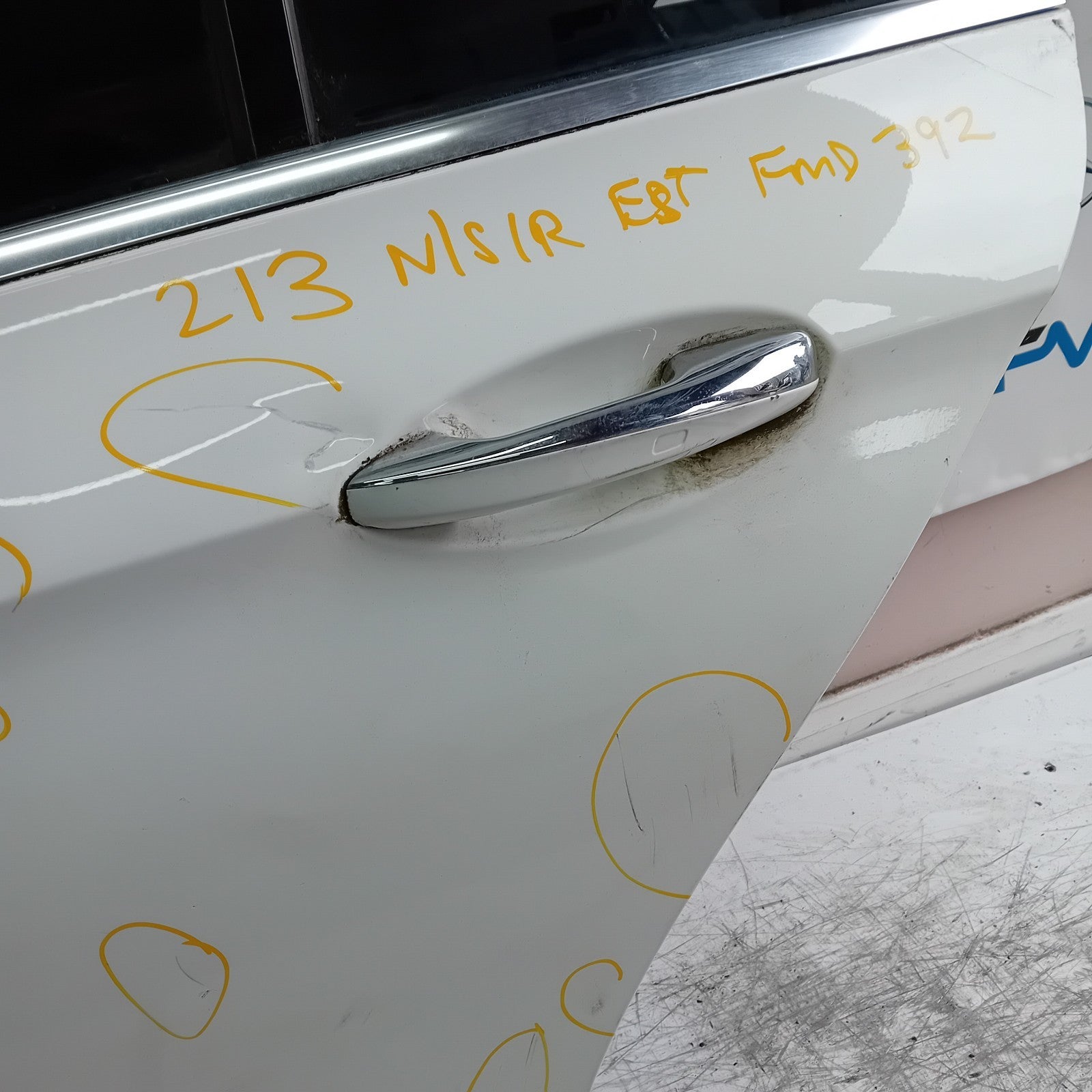 MEECEDS E-CLASS S213 EST PASSENGER REAR DOOR NSR WHITE 2016 ON COMPLETE FMD392