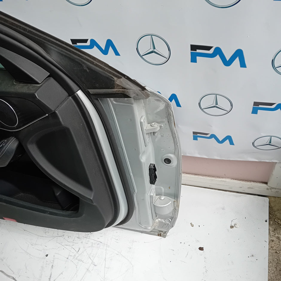MERCEDES BENZ C-CLASS W205 PASSENGER SIDE FRONT DOOR N/S/F COMPLETE SILVER FMD45