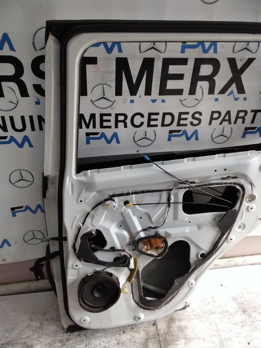 MITSUBISHI OUTLANDER MK3 DRIVER SIDE REAR DOOR OSR 2013 WHITE FMD307