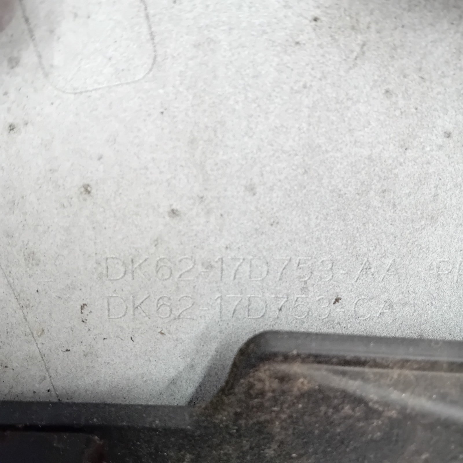 LAND ROVER SPORT REAR BUMPER WHITE 2013-2018 DK62 17D753AA FMX141