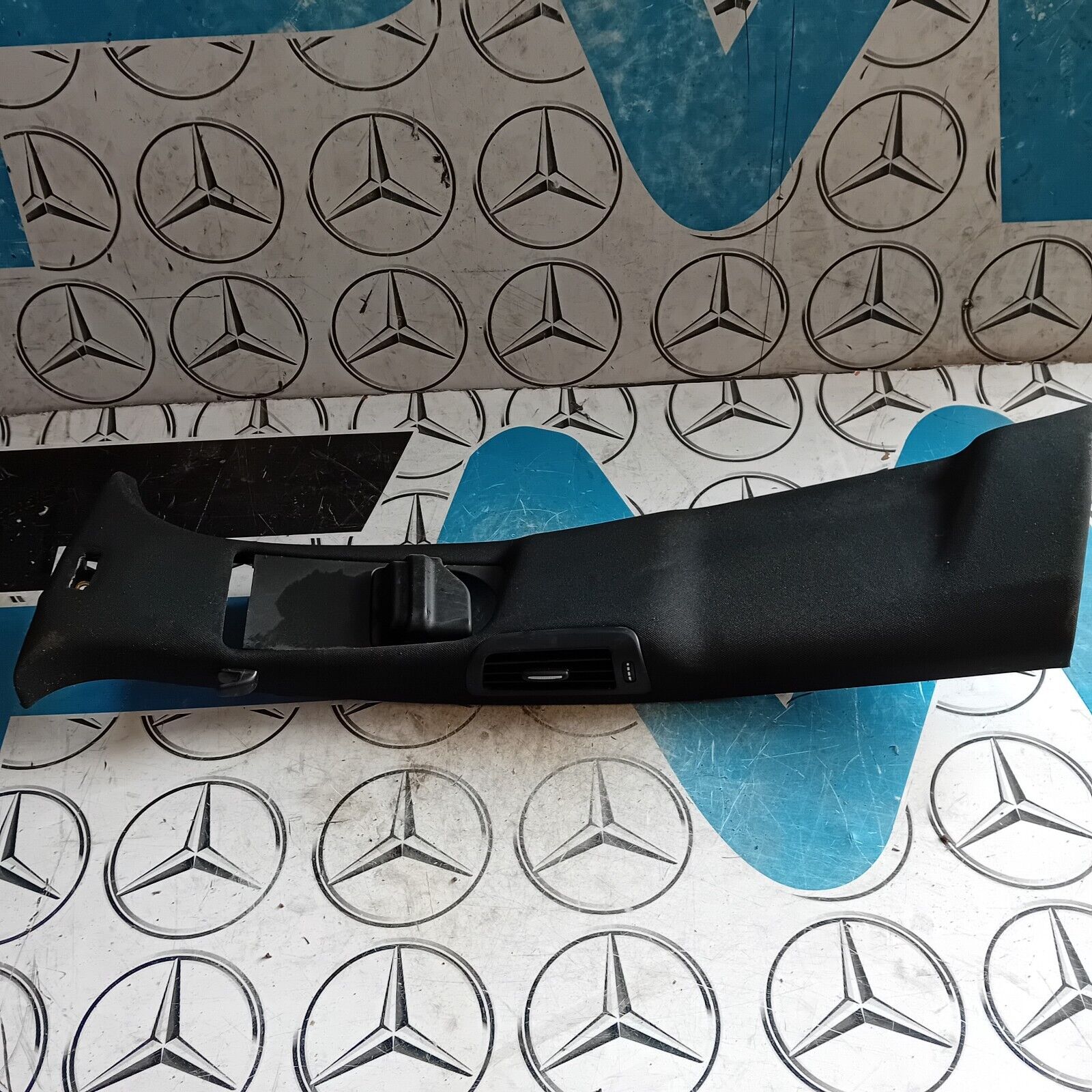 MERCEDES BENZ S-CLASS W222 LEFT SIDE B PILLAR TRIM WITH AIR VENT A2226900525