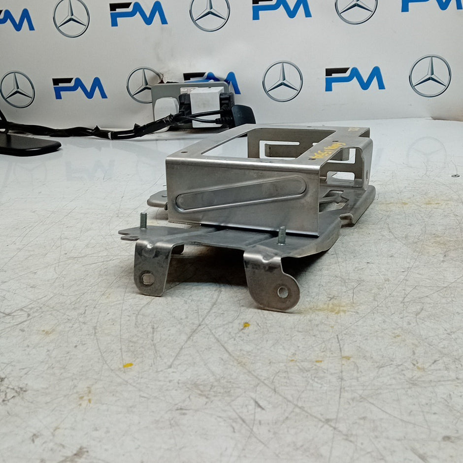 MERCEDES BENZ E-CLASS W212  2014-2021  RADIO TUNER BOX  A2125456140 FM001554