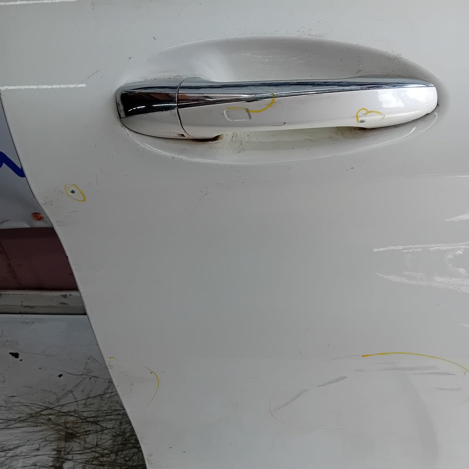 MEECEDS C-CLASS W205 DRIVER FRONT DOOR OSF WHITE 2014 ON COMPLETE FMD400