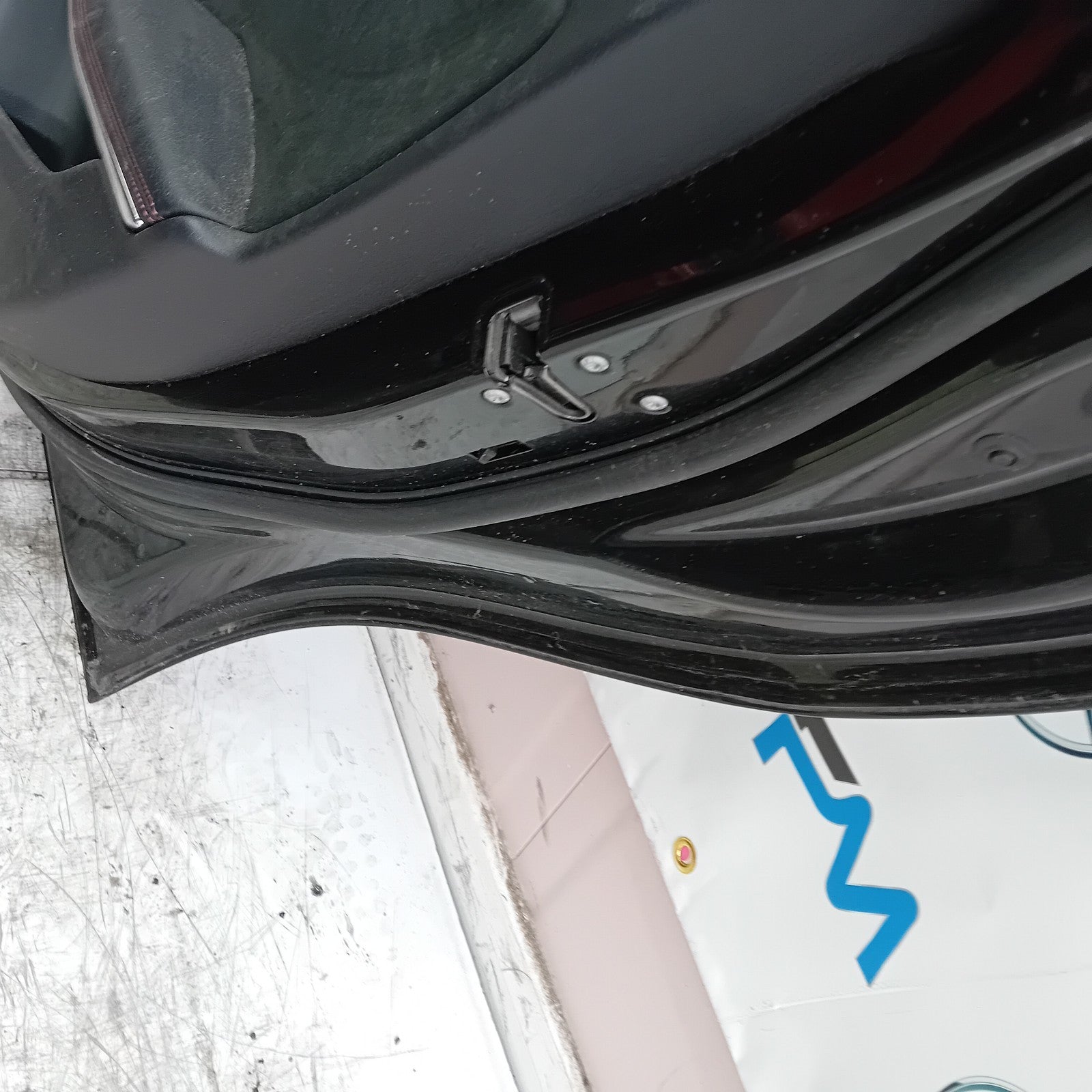 MERCEDES A-CLASS W176 SLN DRIVER REAR DOOR OSR BLACK 2012-18 COMPLETE FMD258