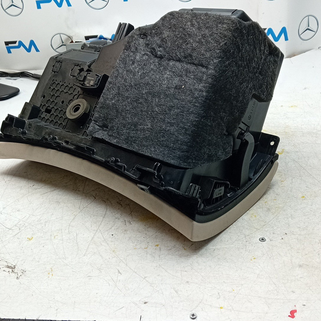 MERCEDES E-CLASS W213 DASHBOARD GLOVEBOX 2016 ON A2136800391 FM001301
