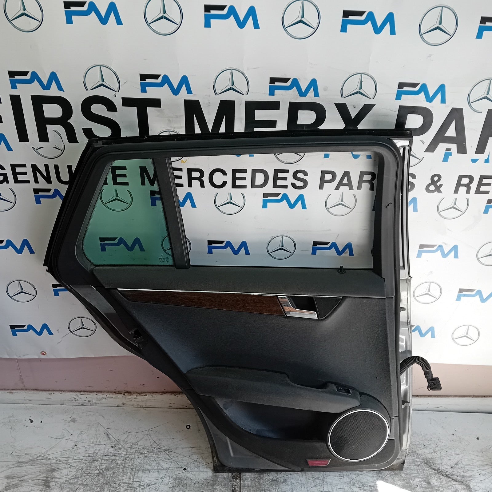 MERCEDES C-CLASS S204 EST PASSENGER REAR DOOR NSR 2014 ON SILVER COMPLETE FMD367
