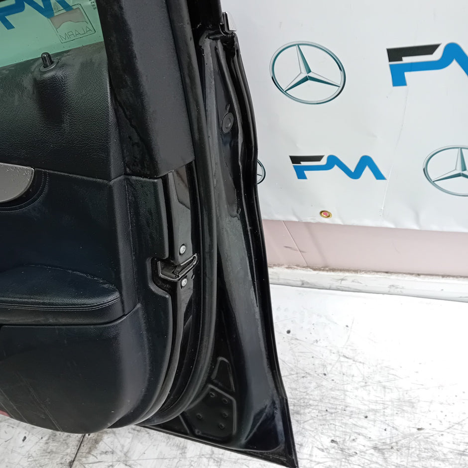 MERCEDES C-CLASS W205 SLN DRIVER FRONT DOOR OSF BLACK 2014 ON COMPLETE FMD242