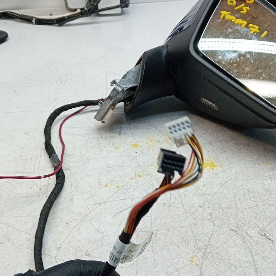MERCEDES C-CLASS W205 DRIVER WING MIRROR OSF BLUE A2058106416 PL FMM71