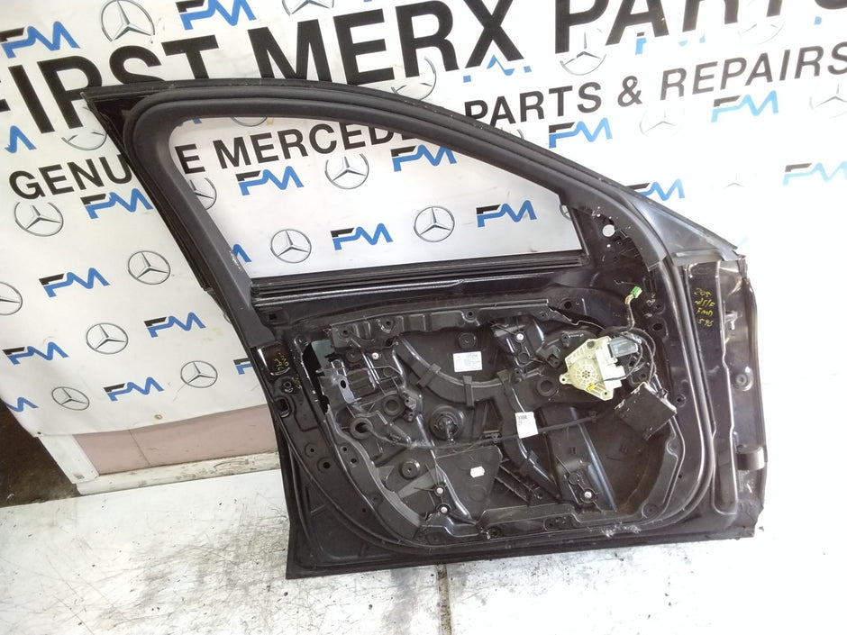 MERCEDES C-CLS W205 SLN PASSENGER FRONT DOOR NSF BLACK 2014-21  FMD596