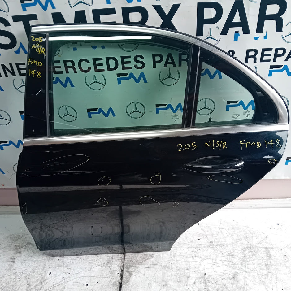 MERCEDES BENZ C-CLASS W205 PASSENGER SIDE REAR DOOR N/S/R BLACK  COMPLETE FMD148
