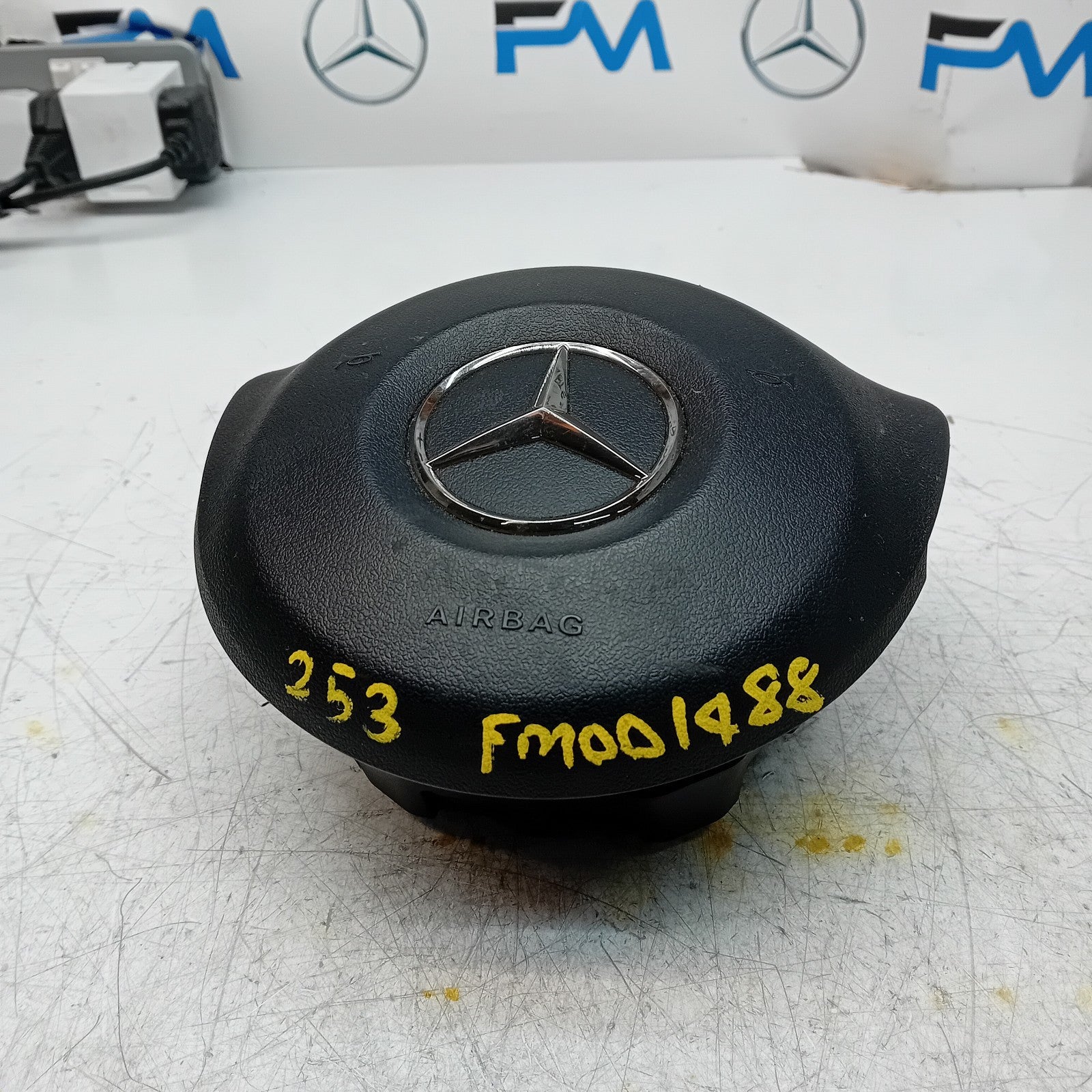 MERCEDES BENZ GLC W253 STEERING WHEEL AIRBAG DRIVER OS RIGHT Q10 FM001488