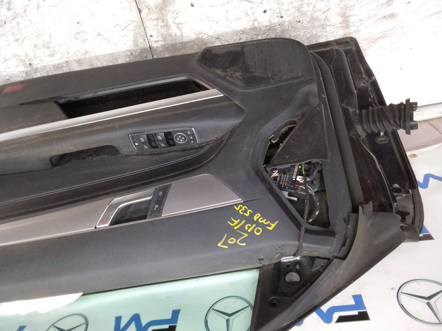 MERCEDES BENZ  E-CLASS W207 DRIVER FRONT DOOR OSF BLACK 2009-16  FMD535