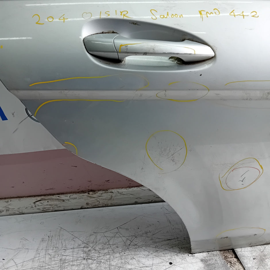 MERCEDES C-CLASS W204 SLN DRIVER REAR DOOR OSR SILVER 2008-2014 COMPLETE FMD442