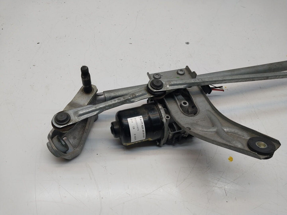 MERCEDES-BENZ A CLASS W177  FRONT WIPER MOTOR WITH LINKAGE A1779064801 FM00232