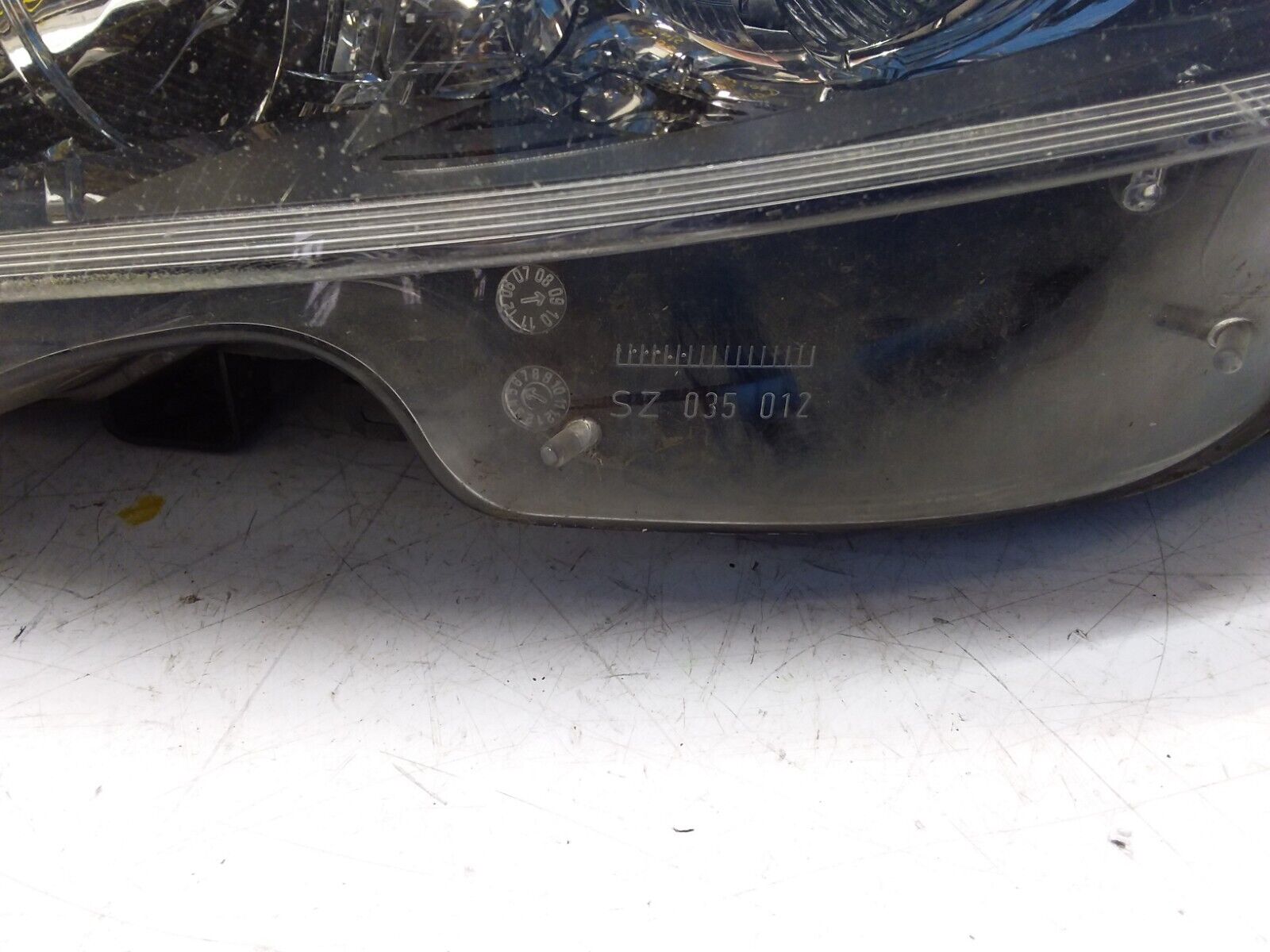2008 ONWARDS MERCEDES C CLASS W204 HEADLIGHT PRE FACELIFT PASSENGER NS FMH104