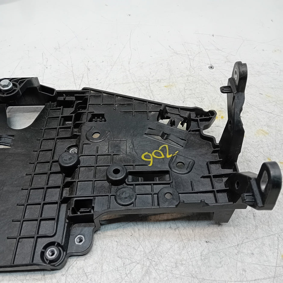 MERCEDES C-CLASS W206 PARKING SENSOR CONTROL UNIT HOLDER A2065451000 FM001469