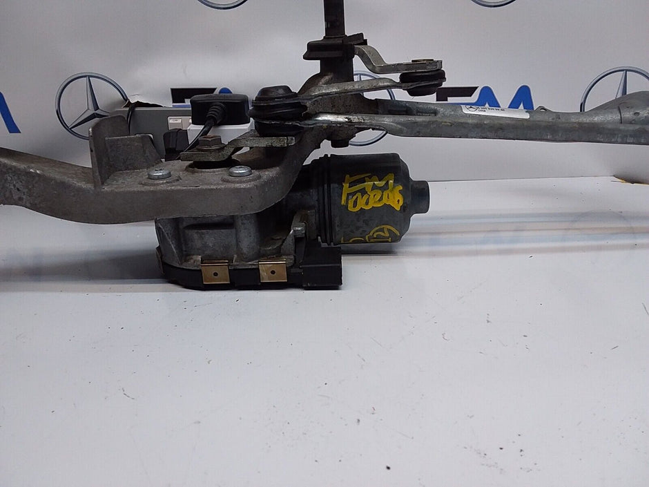 14-21 MERCEDES C CLASS WINDSCREEN WIPER MOTOR & LINKAGE FRONT A2058208205FM00205