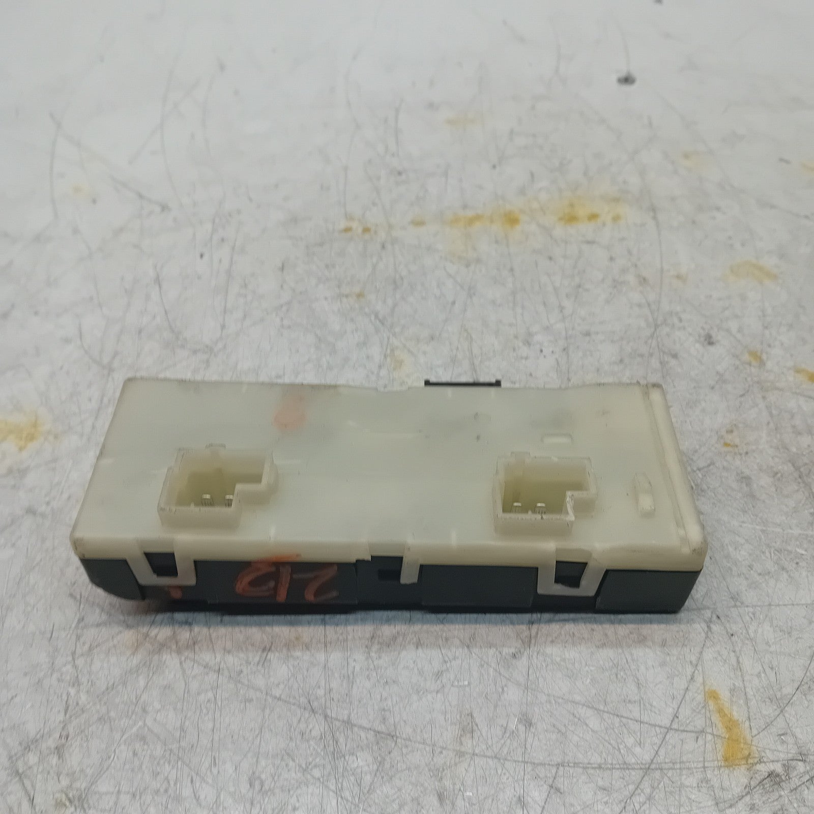 MERCEDES BENZ  E-CLASS TAILGATE CONTROL MODULE W213 A2139000814 FM001507