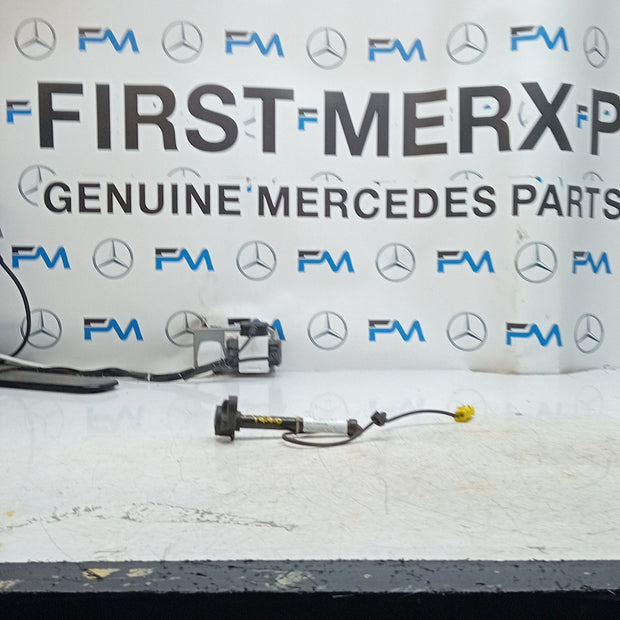 MERCEDES E-CLASS W213 BONNET PEDESTRIAN ACTUATOR A2139062201 2017 FM001440