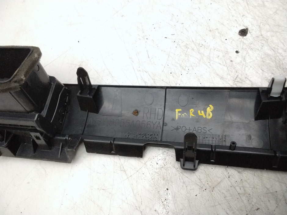 MITSUBISHI OUTLANDER PASSENGER SIDE DASH AIR VENT 8055A056YA FMR48